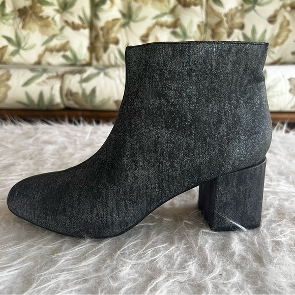 C Est 1946 Booties Ankle Black Silver Metallic 8 Block Heel Faux Leather Shimmer - Picture 9 of 16
